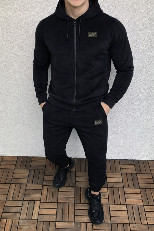 Emporio Armani veliūrinis kostiumas