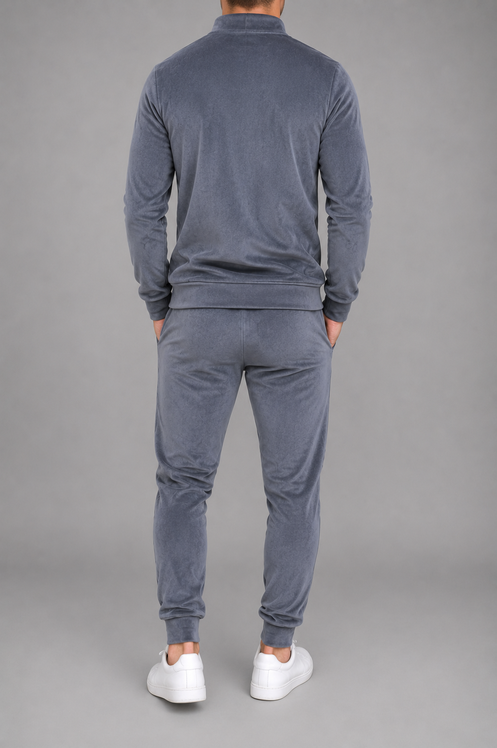 Calvin Klein veliūrinis kostiumas